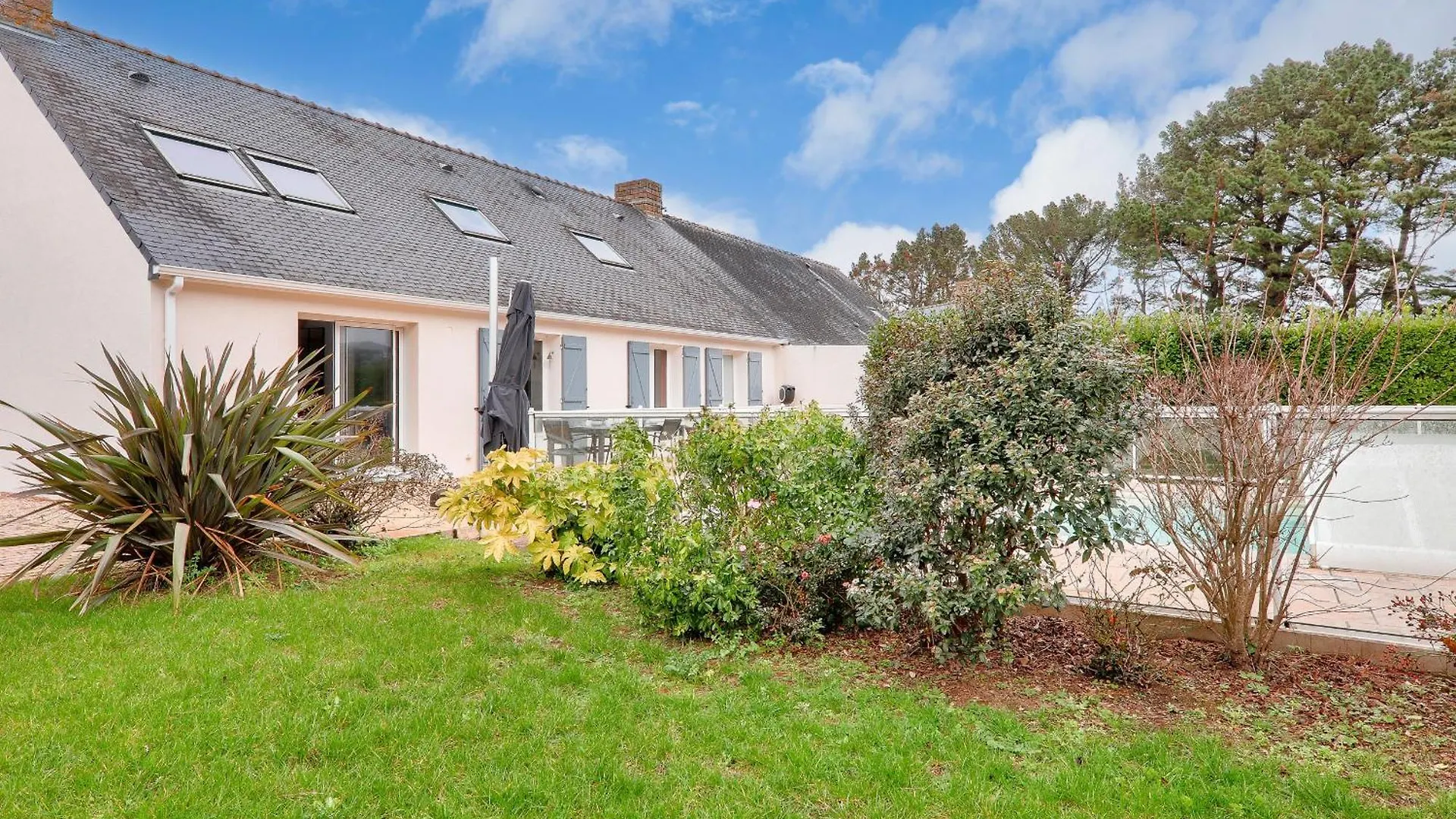 Holiday home Plages Piscine Et Detente A Arzon France